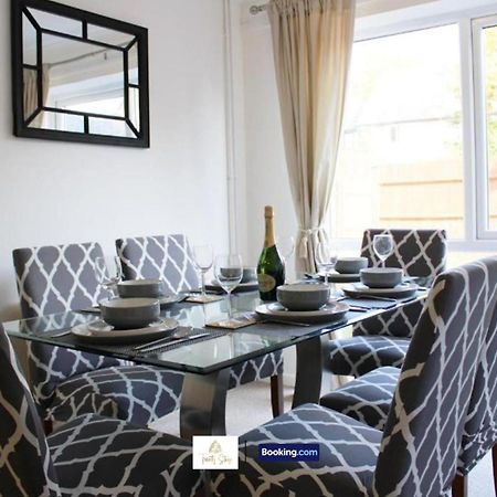 4 Bedroom House With Parking Near City Centre By Trinity Stays Short Lets & Serviced Accommodation Cambridge ภายนอก รูปภาพ