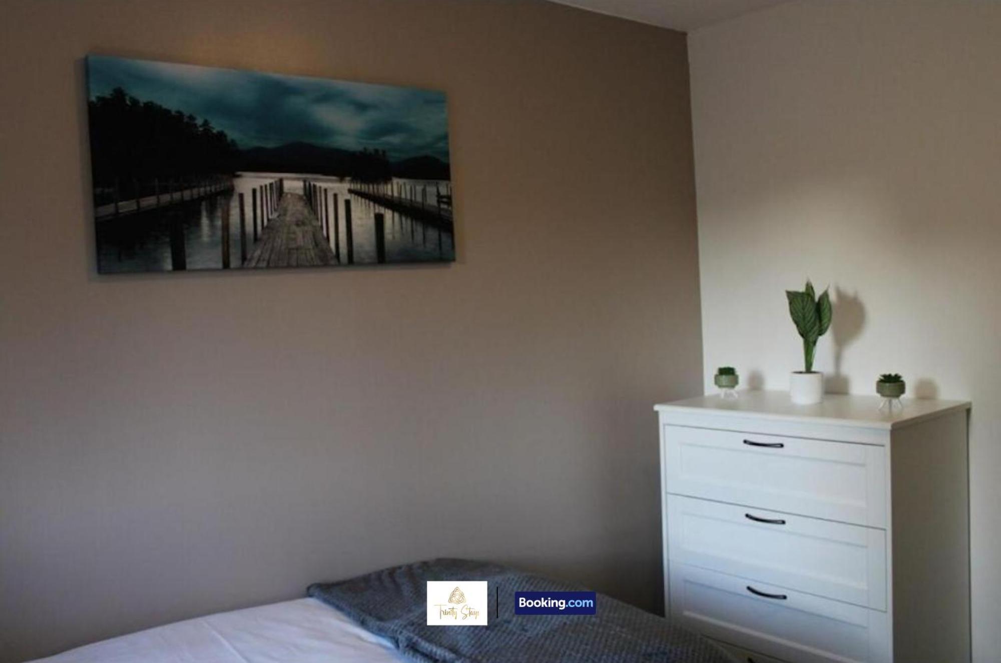 4 Bedroom House With Parking Near City Centre By Trinity Stays Short Lets & Serviced Accommodation Cambridge ภายนอก รูปภาพ