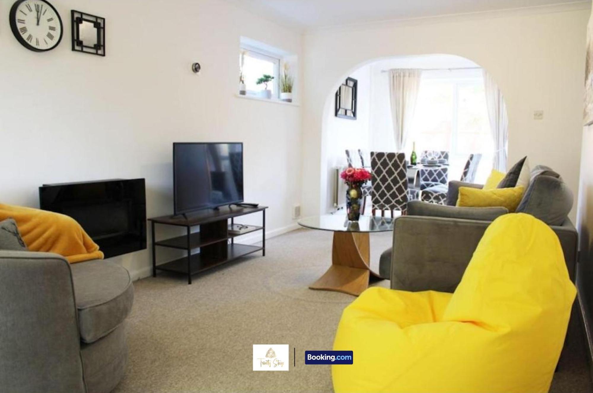 4 Bedroom House With Parking Near City Centre By Trinity Stays Short Lets & Serviced Accommodation Cambridge ภายนอก รูปภาพ